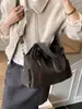 Bolso Tote de Gran Capacidad de Nicho para Mujer 2025 Nuevo Vintage para Viajes Diarios Bajo el Brazo Bolsa para Motocicleta con Múltiples Bolsillos Bolso de Hombro Cruzado