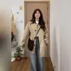 Chamarra Cortavientos Estilo Coreano Patchwork 2026 Nuevas Llegadas Petite Retro Casual Holgada Bloque de Color Abrigo de Longitud Media de Alta Gama
