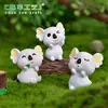 Novos e adoráveis acessórios de decoração DIY para paisagismo em miniatura com coala, esfera de cristal, miniaturas fofas de coala em resina