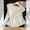 Suéter de punto con cuello en V y volantes, empalmado con encaje, estilo dulce para mujer, nueva camisa básica de primavera y otoño ajustada con un diseño elegante