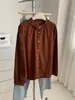 Camisa de veludo cotelê com gola redonda e detalhes em renda na cor caramelo vintage para mulheres, coleção outono/inverno 2026, estilo coreano macio, algodão puro, corte solto, perfeita para usar em camadas