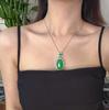 Colgante grande de ágata con esmeralda natural verde rey de cristal claro