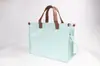 Bolsas Cruzadas Cuadradas Pequeñas al por Mayor del Fabricante con Impresión de Logo, Bolsas Tote Promocionales para Actividades Culturales y Creativas, Bolsas de Lona Regalo para Temporada de Graduación