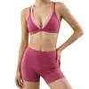 Nuevo traje deportivo bicolor para mujer, a prueba de impactos, de soporte, transpirable, sujetador deportivo y shorts de yoga de dos piezas falsos