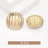 Casaco Decorativo de Metal com Listras Curvas Estilo Chanel, Trench Coat, Suéter, Botões Tricotados, Sensação de Alta Qualidade