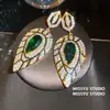 Pendientes Colgantes de Zirconia Esmeralda con Forma de Hoja Estilo Palacio Vintage, Pendientes Lujosos y Elegantes con un Toque de Alta Gama para Mujer