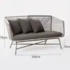 Conjunto de móveis de rattan para exterior de três peças: sofá de lazer para terraço de pátio, mesa de centro simples para exterior e combinação de mesa e cadeira pequenas para pousadas
