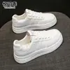 Couro Genuíno Estilo Coreano Solado Grosso Aumento de Altura Sapatos Brancos Femininos 2026 Outono Novo Versátil Solado Macio Antiderrapante Esportivo Casual Tênis de Skate