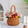 Cesta de flores de mão trançada em imitação de rattan, cesta trançada para armazenamento doméstico, cesta de presente para feriado, cesta para arranjo floral estilo pastoral