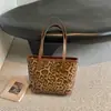Bolso Tote Nuevo con Estampado de Leopardo 2026 para Mujer, Bolso de Hombro de Gran Capacidad de Alta Gama para el Trabajo, Bolso de Mamá Versátil de Moda