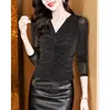 Foto real outono e inverno 2023 novo gola V temperamento versátil malha de seda brilhante com strass quente manga longa blusa base feminina