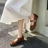 Zapatos Mary Jane de gamuza para mujer, nuevo estilo 2026, 4 cm, retro francés, estampado de leopardo, con plataforma interior y cierre de velcro