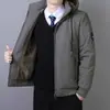 Chaqueta de Algodón para Hombre 2026 Nuevo Estilo Abrigo Cálido de Algodón para Hombre Ropa de Algodón de Alta Calidad para Personas de Mediana Edad y Mayores Puesto de Ropa Mercancía en Stock Chaqueta de Algodón Talla Grande 8X