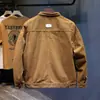 Jaqueta Jeans Lavada Estilo Motociclista Nova Primavera e Outono 2026 para Homens, Jaqueta Casual Tendência de Algodão Puro com Gola Reversível