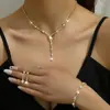 Conjunto de Joias Simples Diamante de Água Brincos Colar Pulseira Femininos Conjunto de Três Peças Acessórios de Casamento Colar Joias de Prata