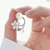 Pendientes de Flor de Circonita y Perla, Pendientes Exquisitos y Compactos para Mujer, Pendientes Versátiles de Nuevo Primavera Temprana 2026, Pendientes de Estilo Festivo