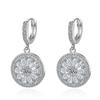 Atrapasueños Red Redonda Hueca Diamante de Circonio Hebilla de Oreja para Mujer Red Social Diseño con Sentido Nicho Viento Frío Pendientes Cortos Joyería
