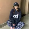 Moletom com Capuz Estilo Coreano Preguiçoso Estampado com Letras para Mulheres no Outono e Inverno Forrado com Lã para Aquecimento e Versátil Tops para Esportes e Lazer