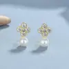 Pendiente de perla de trébol de cuatro hojas para mujer, plata de ley 925, moda, pequeño y fresco, clavo para el cartílago del oído de trébol de cuatro hojas, joyería para el oído de temperamento de lujo ligero