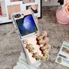 Pulsera Creativa de Oso de Dibujos Animados Linda para Funda de Teléfono Plegable con Espejo Samsung ZFlip5 Carcasa Dura con Espejo Resistente a Caídas