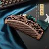 Pente Mini Pendente de Sândalo Verde Atacado, Pente Dupla Face Esculpido Estilo Antigo, Pente Pingente Chaveiro de Sândalo Estilo Chinês