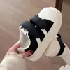Novedades Primavera 2026 Altura Petite Aumento Suela Gruesa Velcro Zapatos Blancos Versátiles Casuales de Primavera Zapatos de Pan para Mujer