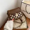 Popular bolso pequeño estilo coreano para mujer 2021 nuevo a la moda Bolso cuadrado pequeño a cuadros portátil con cadena bolso de hombro cruzado esmerilado para mujer