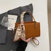 Bolsa Transversal de Ombro Popular, Casual e Versátil, Moderna para o Trabalho e Compras, Design Único e Não Comum, Bolsa Feminina Durável e Mais Vendida
