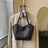 Bolsa Feminina 2026 Nova Primavera/Verão de Axila de Alto Padrão Exquisite para o Dia a Dia Bolsa de Ombro Único Bolsa Tote Tecida de Grande Capacidade