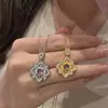 Collar de Trébol de Cuatro Hojas Estilo Tela Cepillada Sirena Ji para Mujer Lujo Accesible Nicho Diseño de Alta Gama Accesorios Colgante Cadena para Clavícula