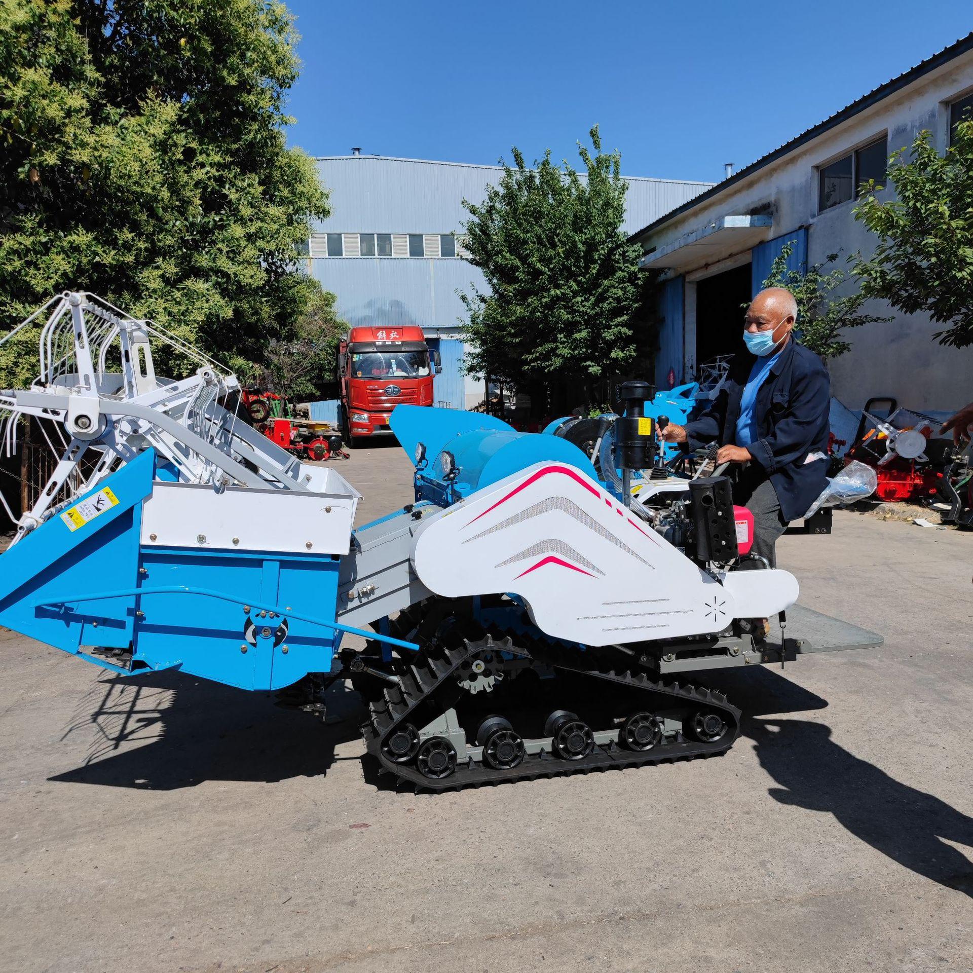 新款联合收割机195