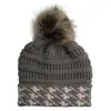 2018 AliExpress Europa y Estados Unidos nuevo gorro de lana Amazon explosiones color a cuadros combinación sin cc bola de pelo gorro de punto