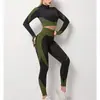 Conjunto de Roupa de Yoga Sem Costura Europeia e Americana Cuidadosamente Selecionado para Mulheres, Novo Conjunto de Três Peças Elástico para Fitness Esportivo de Outono e Inverno Levanta Bumbum