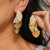 Brincos Europeus e Americanos Transfronteiriços em Metal Plissado em Forma de Leque, Brincos de Estilo Exagerado Retrô, Brincos de Nicho de Alta Qualidade