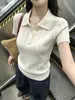 Camiseta de Punto de Manga Corta con Cuello Polo Hueco Estilo Coreano para Mujer, Verano, Ajustada, Única y Hermosa, con Cuello Solapa