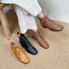 Botas de Cano Curto de Couro Bovino Camada Superior Estilo Novo 2024 Vintage Confortáveis Versáteis Salto Baixo Cadarço Botas Martins de Couro da Moda para Mulheres