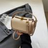 Moda Transfronteriza Bolso Cuadrado Pequeño de Alta Gama para Mujer 2025 Nuevo Moderno Textura Simple Bolso Versátil de Mano Bolso Bandolera de Un Solo Hombro