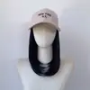Combo de sombrero y peluca de comercio exterior transfronterizo para mujer, gorra de béisbol bordada con cabello lacio medio-largo estilo europeo y americano, suministro de tocado de peluca realista