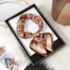 Bufanda Cuadrada de Moda Versátil Estilo Coreano Floral 70% Seda Artificial Pañuelo de Cuello Pañuelo de Cuello de Alto Grado con Puntos Venta al por Mayor