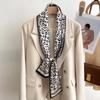 2023 Estilo Coreano Primavera y Otoño Nueva Moda Cachemira Elegante Pequeña Cuadrada Bufanda Decorativa para Mujer Bufanda Estampada de Doble Cara para Verano