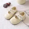 Sapatos de Princesa Estilo Coreano para Meninas Laço de Renda 2026 Primavera/Outono Novos Sola Macia Versáteis Sapatinhos de Couro Sapatos Individuais para Bebês