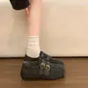 Sapatos Birkenstock cinza com aumento oculto, cobertura total, femininos, novidade outono 2026, sola macia, sapatos de dirigir, slip-on, bico falso dividido, sapatos únicos