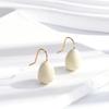 Pendientes pequeños y frescos de color sólido con forma de gota de aceite, tendencia simple con gancho para la oreja, pendientes de moda Joker para mujer, venta al por mayor