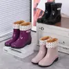 Botas de chuva estilo minimalista, de cano curto, com sola grossa, impermeáveis, da moda, de cano alto, para inverno, femininas, com sola grossa e duráveis