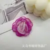 Acessórios para Headwear Flor de Camélia Rosa Bordada em Organza com Borda Queimada Estereoscópica Acessórios para Roupas Bolsas Broches Multi-uso