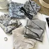 Pañuelo de seda triangular con estampado floral a rayas para mujer, accesorio diario estilo coreano, pañuelo para la cabeza, bufanda de seda artística de alta gama