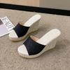 Comércio Exterior Tamanho Grande Sapatos Femininos Verão Novo Cor Sólida Salto Anabela Tamanho Grande Sandálias e Chinelos para Mulheres 2025 Moda Calçados Externos Sandálias Atacado