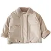 Jaqueta de algodão grossa para meninos, novo casaco de inverno quente com forro de fleece, roupa de inverno para bebês, casaco de algodão estiloso com gola de pele para bebês e crianças pequenas