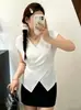 Moda Feminina Plus-Size: Top de Malha com Design Irregular, Estilo Verão 2026, Camiseta Curta Soltinha para Mulheres Plus Size