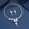Estilo Lujo Ligero Conjunto de Collar y Pendientes de Mariposa Flor Gota de Agua con Circonita Pendientes Elegantes de Gama Alta de Nicho Personalizados para Mujer